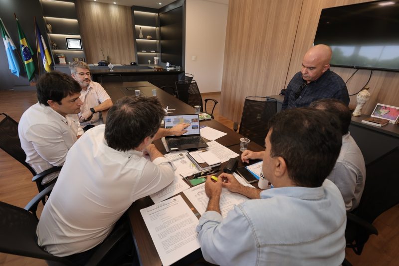 A reunião entre os executivos da Oleoplan e o prefeito Marçal Filho discutiu detalhes sobre a instalação da nova indústria na cidade.