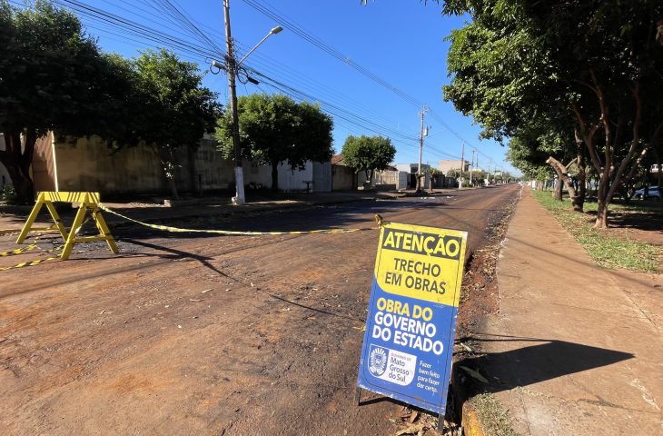 Bairro mais populoso da cidade recebe obras de restauração asfáltica, drenagem de águas pluviais e sinalização; moradores e empresários locais comemoram.
