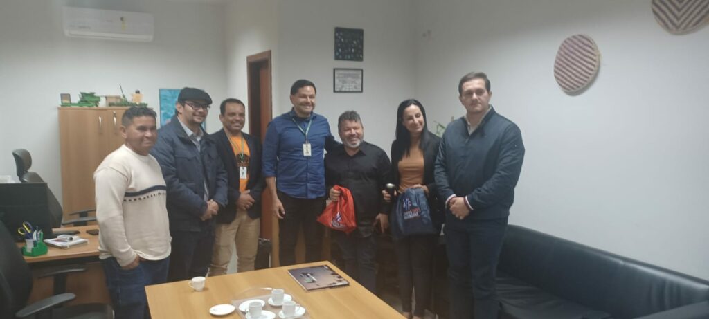 Carlos Bernardo, líder da UCP-PJC, realizou uma visita técnica ao campus do IFMS em Ponta Porã e promoveu o estabelecimento de parcerias Carlos Bernardo, líder da UCP-PJC, realizou uma visita técnica ao campus do IFMS em Ponta Porã e promoveu o estabelecimento de parcerias