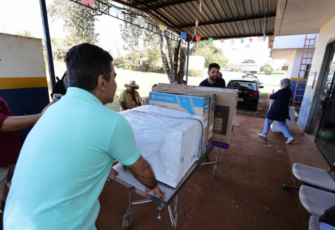 Prefeito Marçal Filho fez na manhã desta quarta-feira a entrega de novos equipamentos ao posto de saúde do distrito de Itahum. A. Frota.