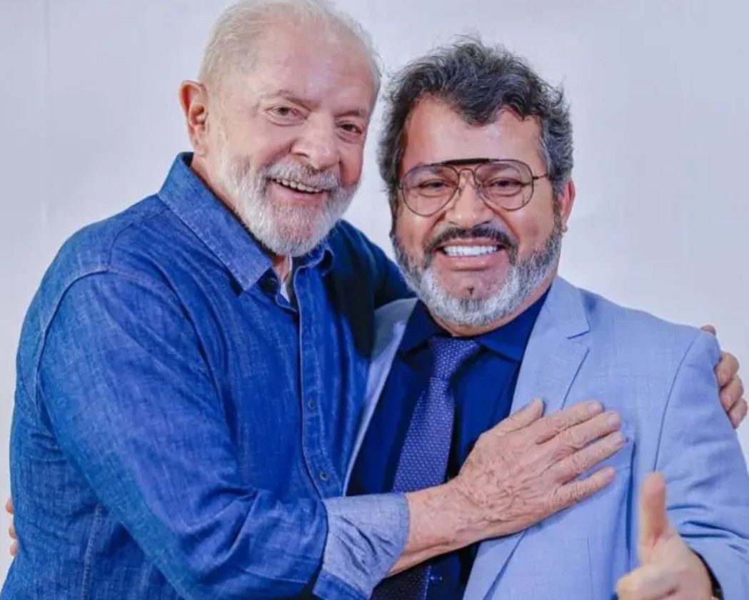 Carlos Bernardo tem estreita relação de amizade com o presidente Lula.