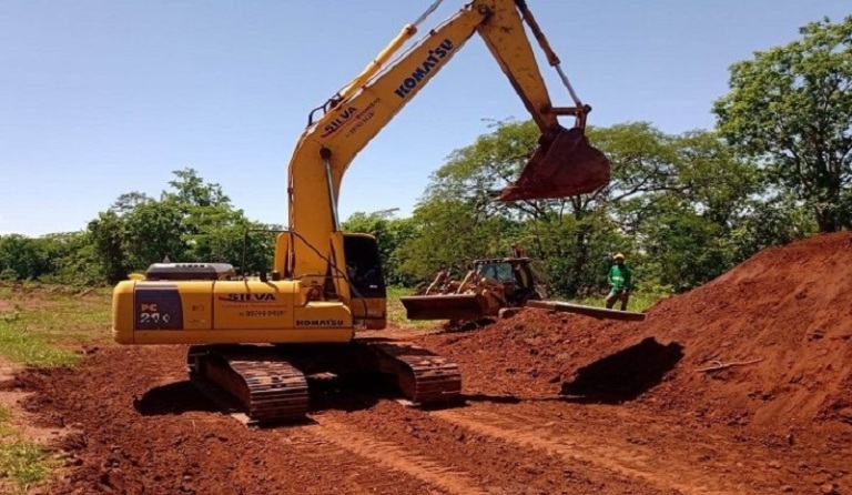 Obras de saneamento da Sanesul no interior do Estado (Foto: Divulgação).