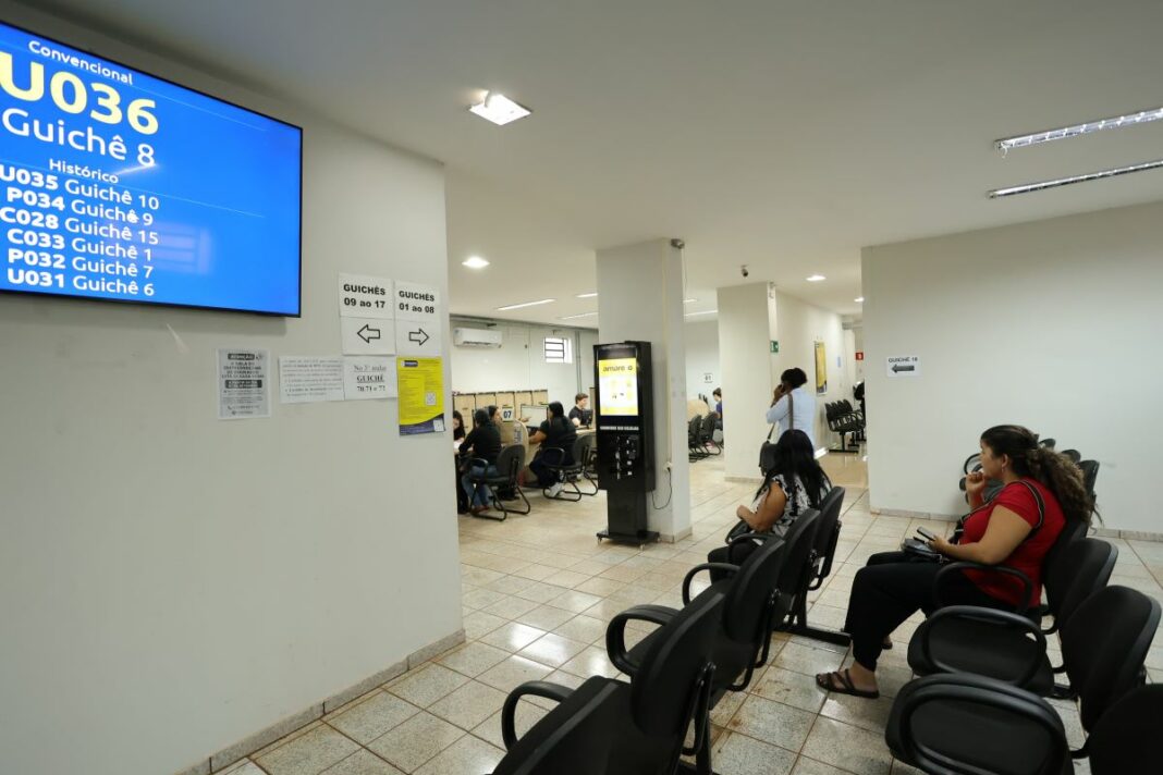 Contribuinte pode negociar seus débitos com o município diretamente na Central do Cidadão e ganhar descontos de 70% no pagamento à vista, até dia 30. Foto: A. Frota.