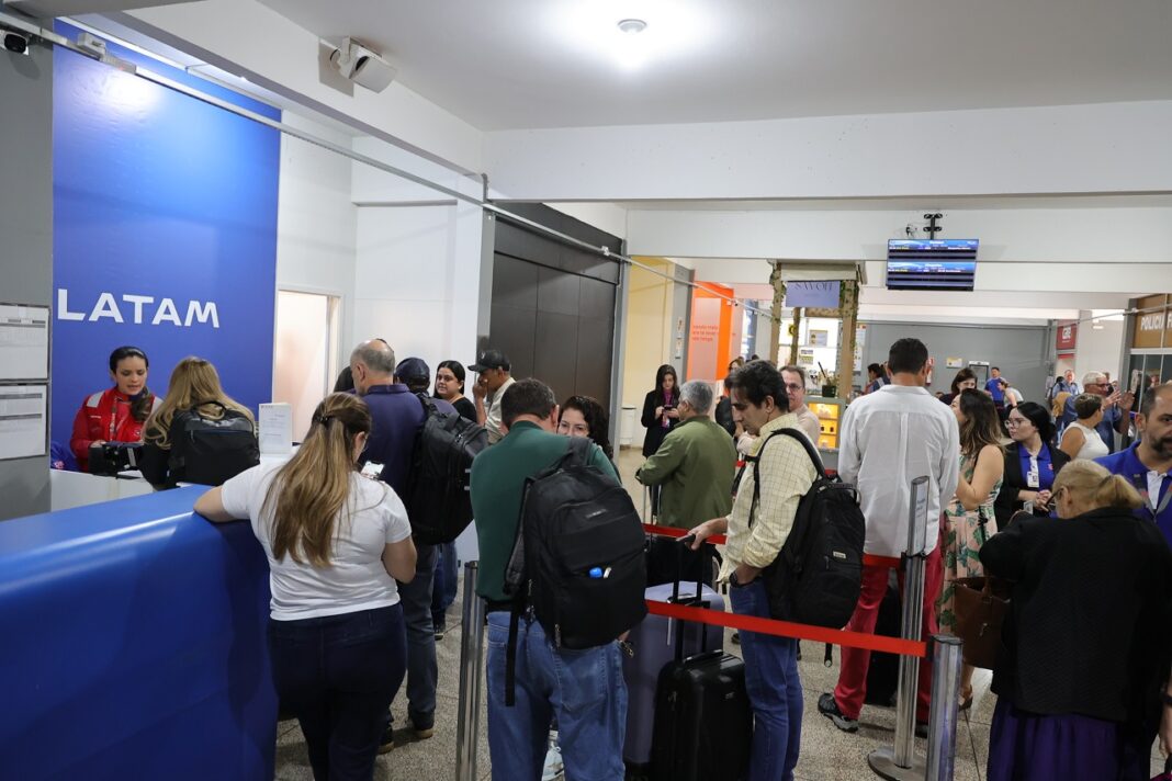 A Latam Airline começou a operar os voos comerciais no Aeroporto Regional de Dourados no dia 8 de setembro, com ocupações acima de 90% – Fotos: A. Frota.