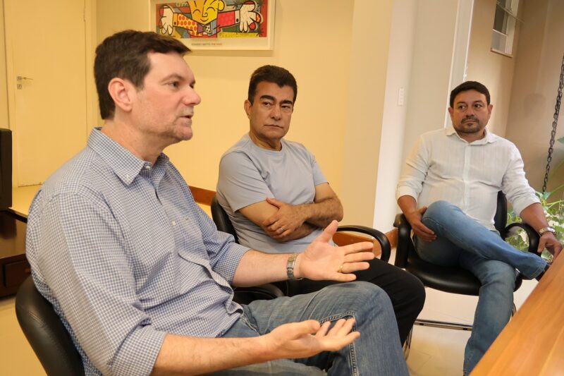 Neuropediatra destaca que o acompanhamento especializado beneficia a criança e toda a família.