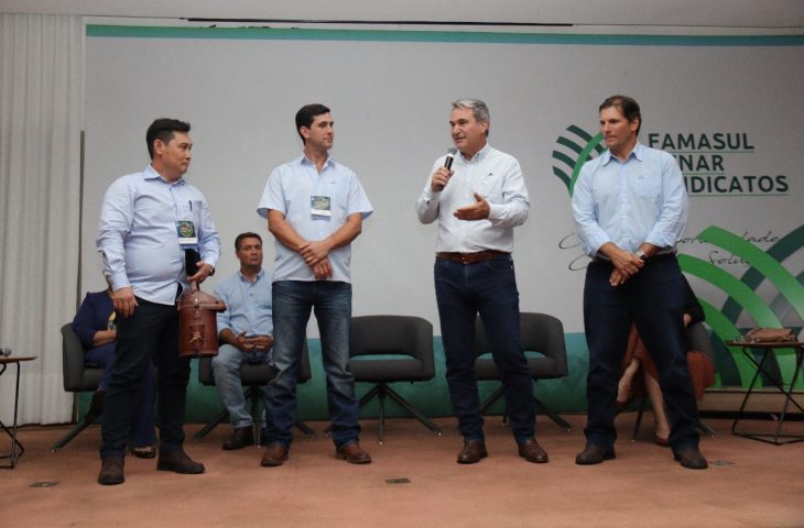 Produtores e técnicos premiados no 2º Fórum Técnico do Precoce MS em Campo Grande