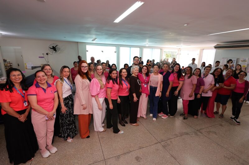 Abertura oficial da campanha Outubro Rosa ocorreu nesta sexta e contou com atividades culturais, palestra e massagens no CAM – Foto: A. Frota.