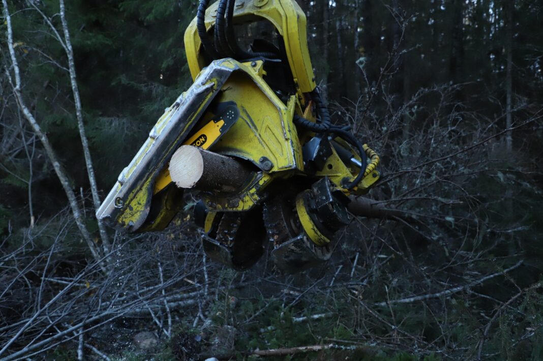 Sabres para harvesters: fatores que aumentam produtividade e durabilidade