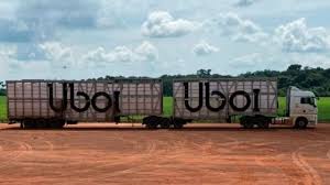 Uboi JBS, transporte de gado, logística agropecuária, bem-estar animal, TRS transportadora, tecnologia no agronegócio, inteligência artificial no agro, pecuária sustentável.