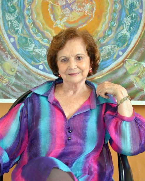 Câmara Municipal concede o primeiro Troféu Sireunise Camargo Dorta à jornalista Adiles do Amaral Torres em reconhecimento à sua contribuição para a história e a memória de Dourados.