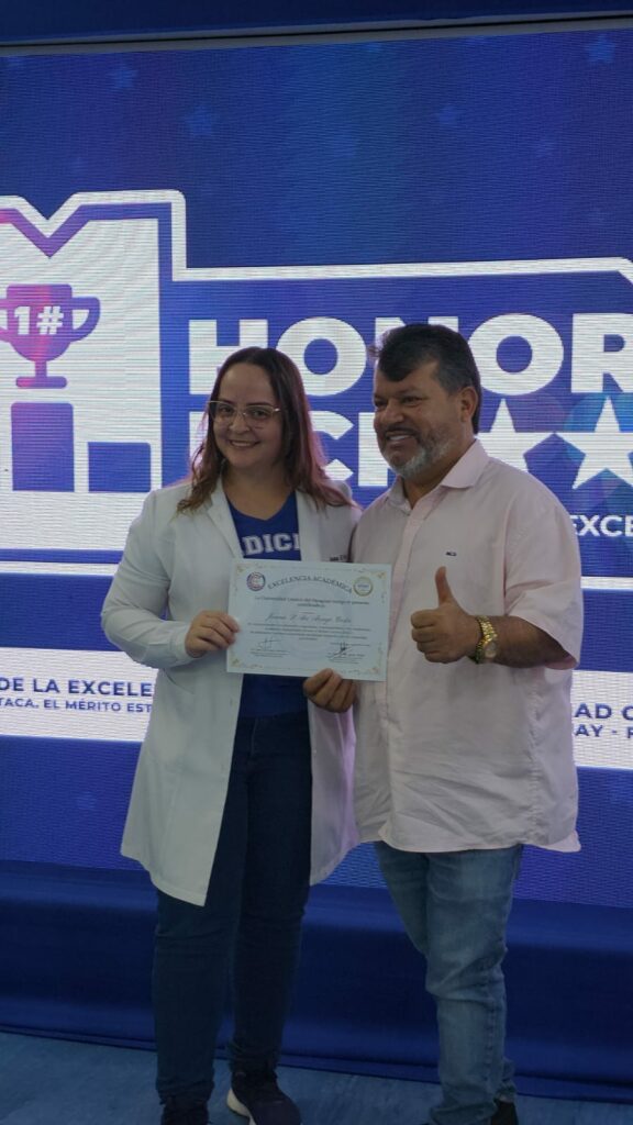 UCP-PJC outorga Certificados de Mérito Acadêmico a estudantes destaques do curso de Medicina