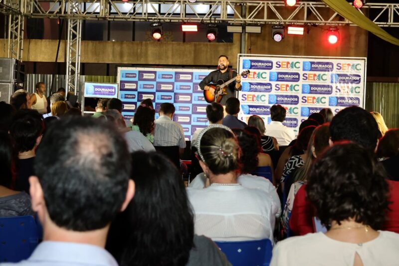 Apresentações culturais marcaram a noite de assinatura da ordem de serviço para as obras de reforma e revitalização do Teatro Municipal de Dourados. Fotos: A. Frota
