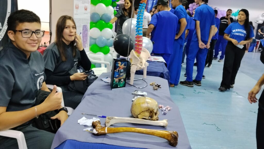 Congresso Anual das Ligas de Medicina movimenta o auditório da UCP, campus Pedro Juan Caballero, em parceria com a Universidade Interamericana Congresso Anual das Ligas de Medicina movimenta o auditório da UCP, campus Pedro Juan Caballero, em parceria com a Universidade Interamericana