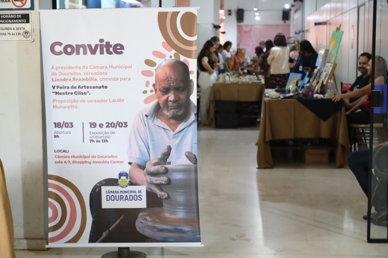 Feira com a participação de 40 artesãos e artesãs prossegue até sexta-feira (20) no saguão da Câmara de Dourados - Foto: Franciele Grott