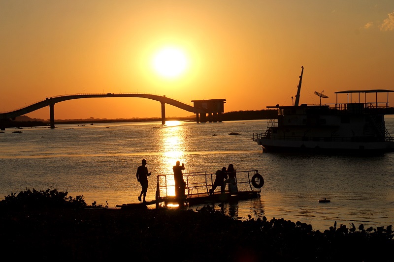 Rio Paraguai é a principal fonte de captação de água de Corumbá.