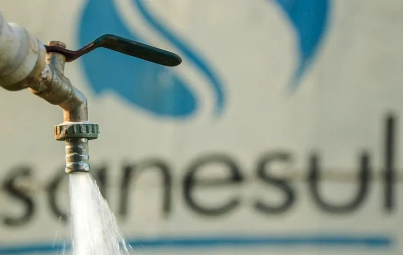 Moradores devem economizar água durante obra na rede nesta terça (14).