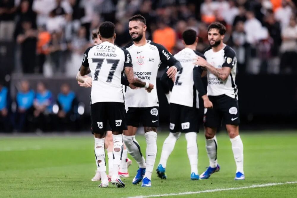Jogadores do Timão comemoram gol diante o Santa Fé. (Foto: Reprodução)