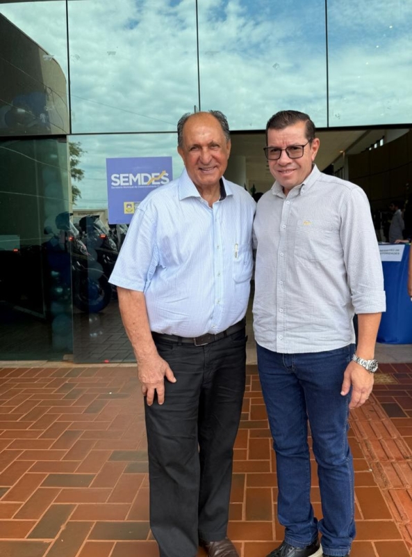 Pedro Pepa e o deputado estadual Zé Teixeira. (Crédito: Assessoria)