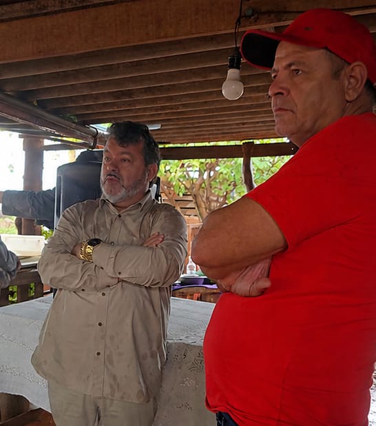 Carlos Bernardo visita acampamento rural na região da Grande Dourados
