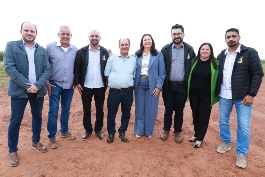 Trabalho de Zé Teixeira consolida pacote histórico de obras em Caarapó Trabalho de Zé Teixeira consolida pacote histórico de obras em Caarapó