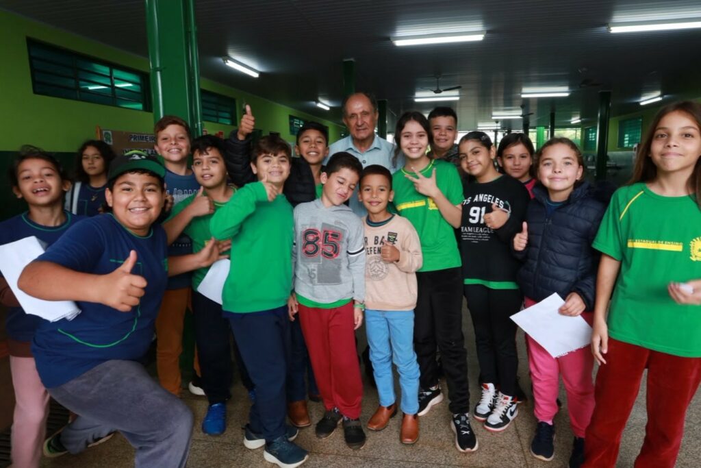 Trabalho de Zé Teixeira consolida pacote histórico de obras em Caarapó Trabalho de Zé Teixeira consolida pacote histórico de obras em Caarapó