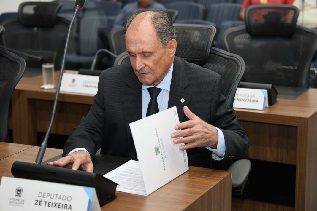 Assembleia aprova projetos de Zé Teixeira que ampliam inclusão social