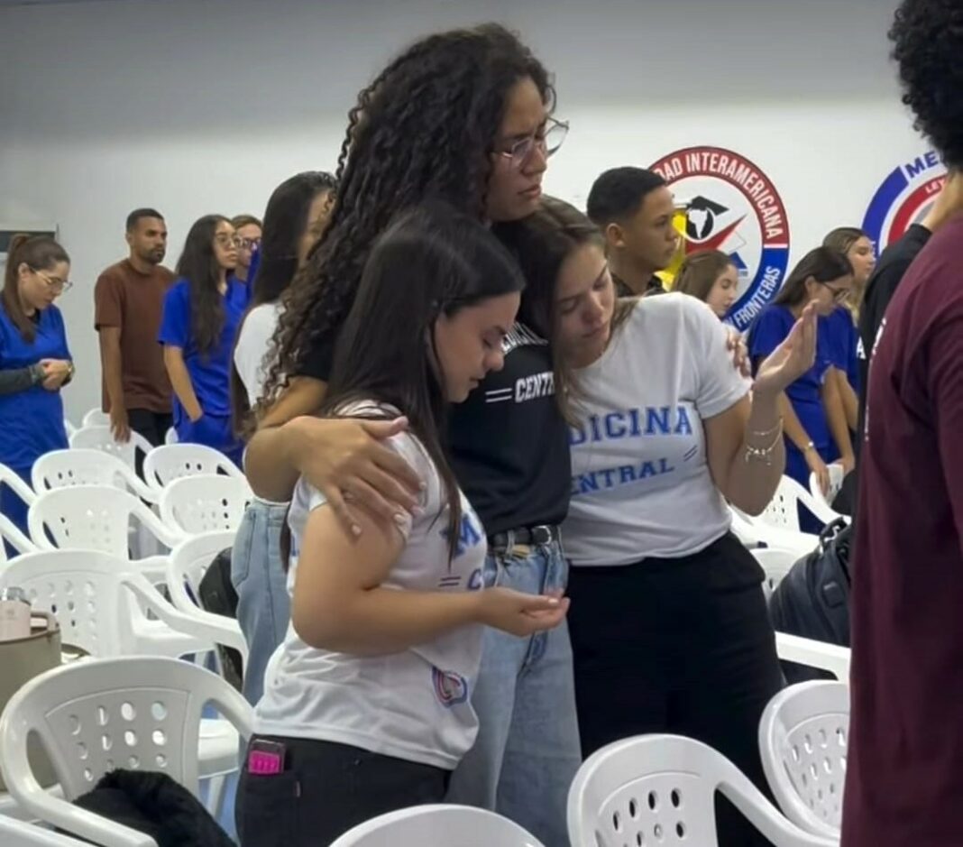 Projeto reúne estudantes de medicina em um ambiente de acolhimento, espiritualidade e apoio mútuo.