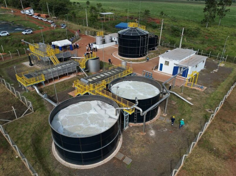 Governador Eduardo Riedel e Sanesul entregaram obras de mais de R$ 25 milhões que ampliam o tratamento de esgoto e reforçam o abastecimento de água em Caarapó, Foto: Acom