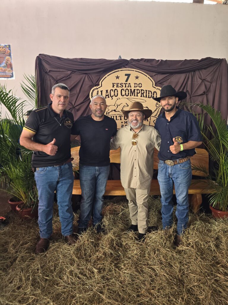 Carlos Bernardo prestigia os 61 anos de Culturama e destaca força das tradições do interior Carlos Bernardo prestigia os 61 anos de Culturama e destaca força das tradições do interior