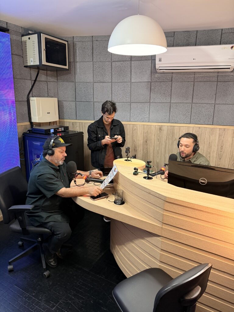 Em entrevista, Carlos Bernardo detalha propostas para fortalecer saúde e logística na fronteira Em entrevista, Carlos Bernardo detalha propostas para fortalecer saúde e logística na fronteira
