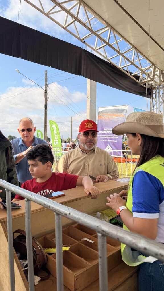 Carlos Bernardo participa do 23º Leilão Direito de Viver em Ivinhema e destaca força da solidariedade em apoio ao Hospital de Amor