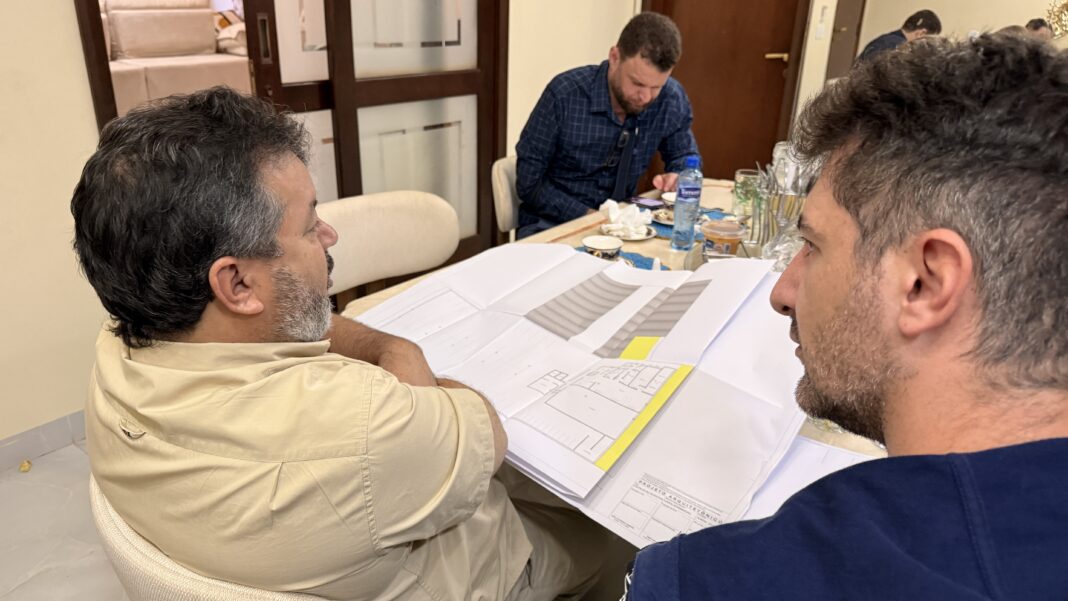 Carlos Bernardo acompanha últimos ajustes do projeto do Hospital Escola da Universidad Interamericana