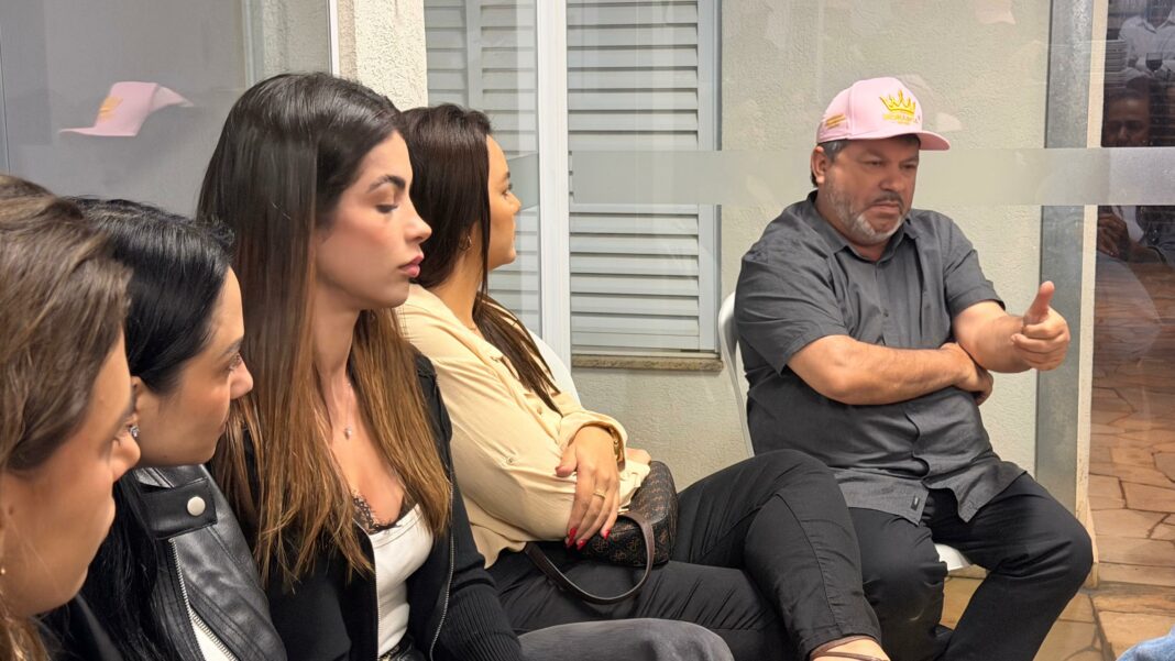 O empresário e pré-candidato a deputado federal defendeu políticas públicas que ampliem o acesso ao crédito e incentivem o crescimento das empresas sul-mato-grossenses.