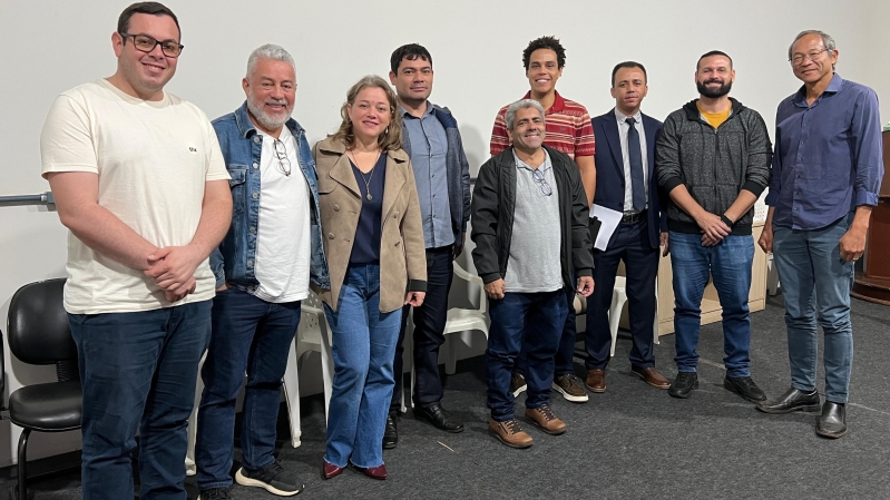Comissão de Educação em reunião com representantes do Simted e dos professores de apoio pedagógico para organizar a Audiência Pública (Foto: Assessoria/CMD)