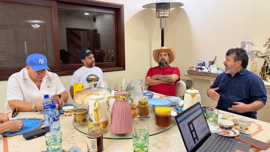 Em conversa com produtores, Carlos Bernardo defende agroindustrialização para gerar renda nas famílias