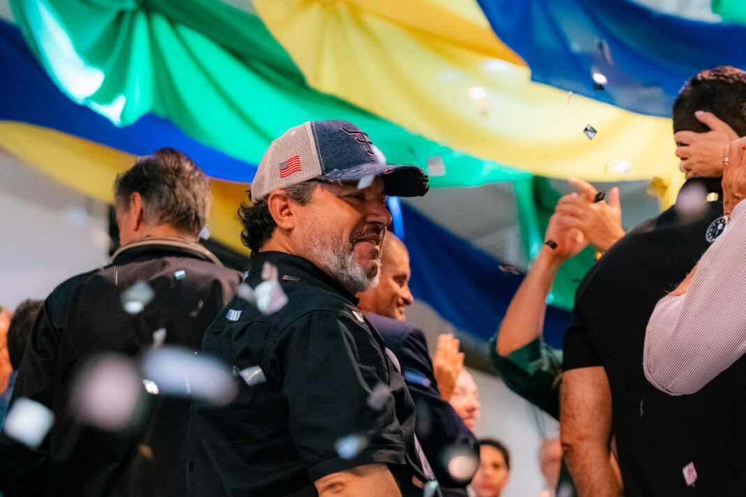 Educação, desenvolvimento e olhar para os municípios aproximam propostas de Carlos Bernardo às prioridades apresentadas por Riedel e Azambuja