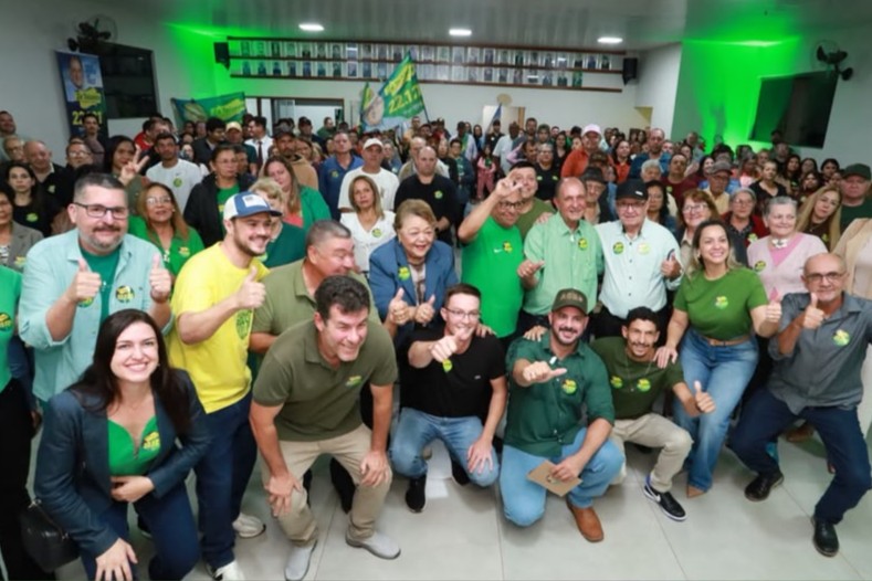 Zé Teixeira consolida alianças por Rio Brilhante em grande evento de campanha Zé Teixeira consolida alianças por Rio Brilhante em grande evento de campanha