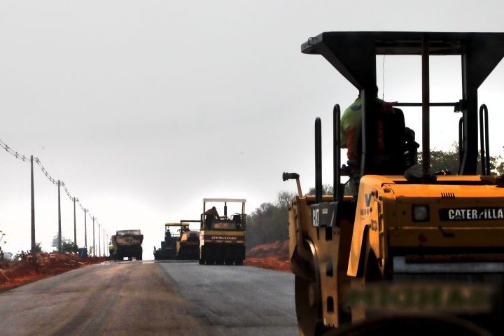 Zé Teixeira cobra reparos na MS-278 e garante obras na região Sul