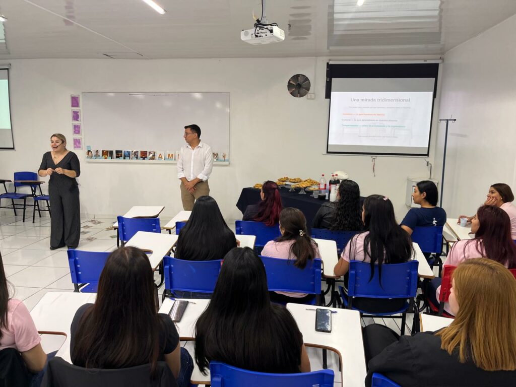 Inteligência Emocional: Universidade Interamericana capacita funcionários para fortalecer o trabalho em equipe Inteligência Emocional: Universidade Interamericana capacita funcionários para fortalecer o trabalho em equipe