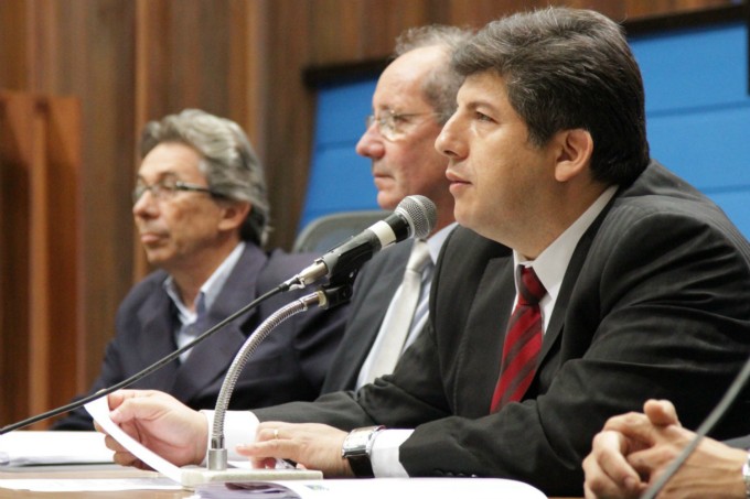 Desocupação de assentamentos em debate na Assembleia Legislativa