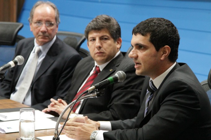 Desocupação de assentamentos em debate na Assembleia Legislativa