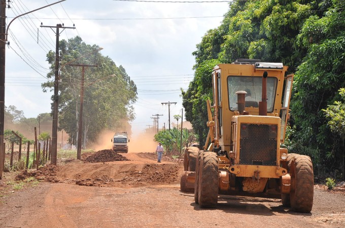 Prefeitura de Dourados intensifica recuperação de estradas vicinais