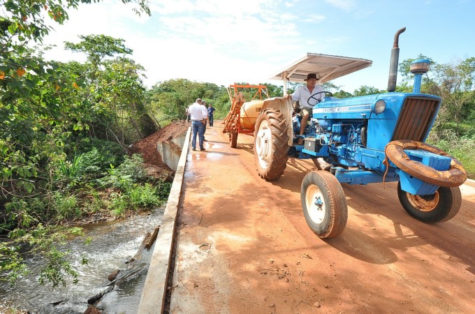 Ponte garante acesso a 150 produtores do distrito de Itahum