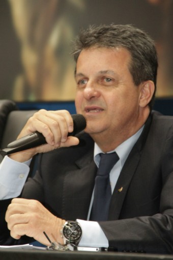 Médicos Veterinários recebem honrarias na Assembleia Legislativa Médicos Veterinários recebem honrarias na Assembleia Legislativa