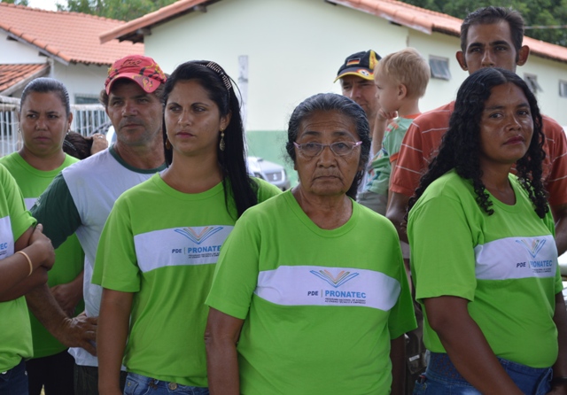 Animados com qualificação, assentados recebem certificados do Senar/MS em Corumbá