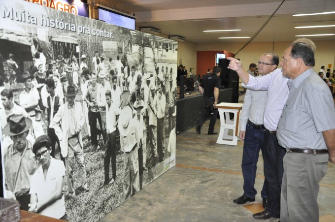 Acompanhe a galeria de fotos do lançamento oficial da 50ª Expoagro, na noite de sexta-feira, no Parque de Exposições Acompanhe a galeria de fotos do lançamento oficial da 50ª Expoagro, na noite de sexta-feira, no Parque de Exposições