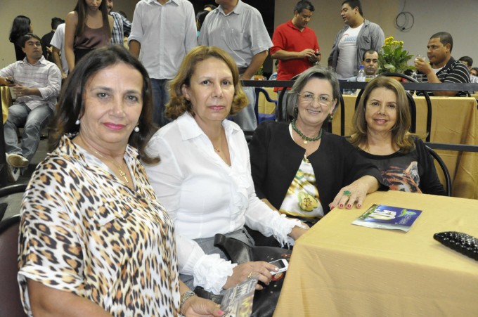 Acompanhe a galeria de fotos do lançamento oficial da 50ª Expoagro, na noite de sexta-feira, no Parque de Exposições Acompanhe a galeria de fotos do lançamento oficial da 50ª Expoagro, na noite de sexta-feira, no Parque de Exposições