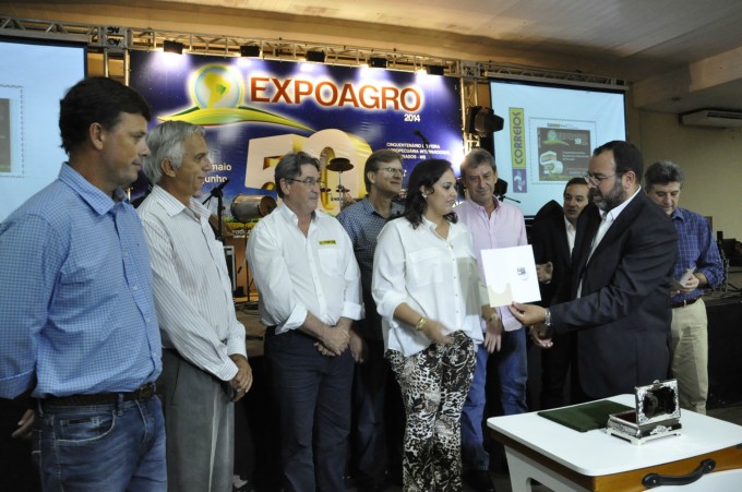 Acompanhe a galeria de fotos do lançamento oficial da 50ª Expoagro, na noite de sexta-feira, no Parque de Exposições Acompanhe a galeria de fotos do lançamento oficial da 50ª Expoagro, na noite de sexta-feira, no Parque de Exposições