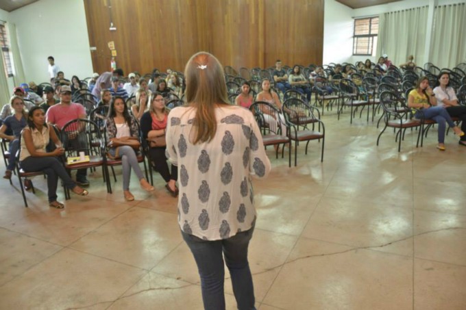 Seminário discute a produção de frango de corte