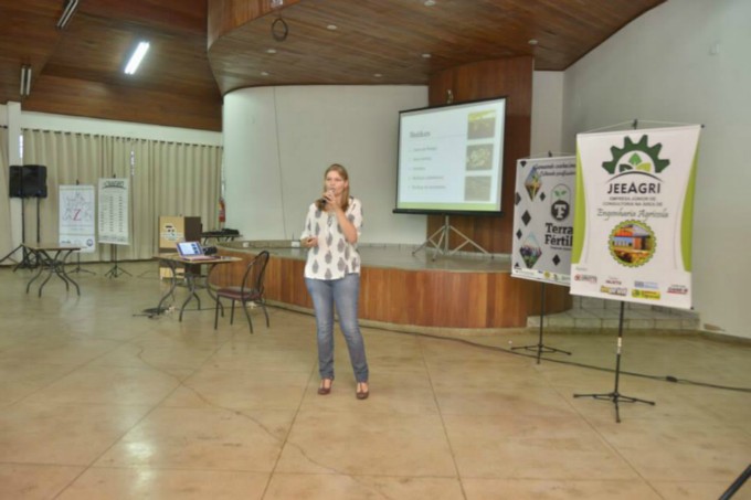 Seminário discute a produção de frango de corte